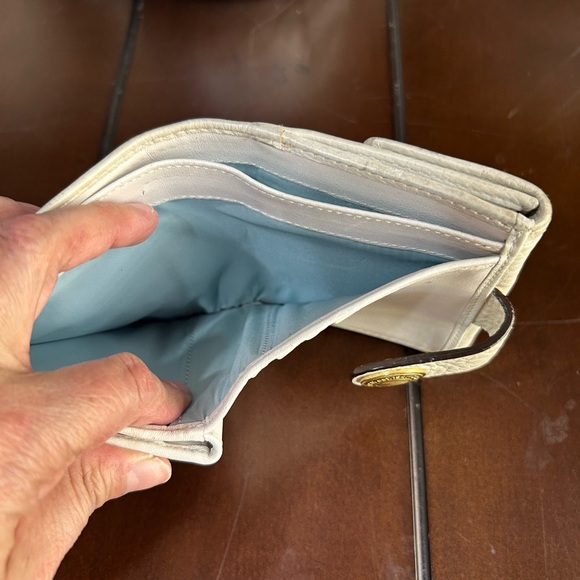 Coach white leather wallet - Picture 7 of 10